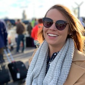 Meet your Posher, Claire